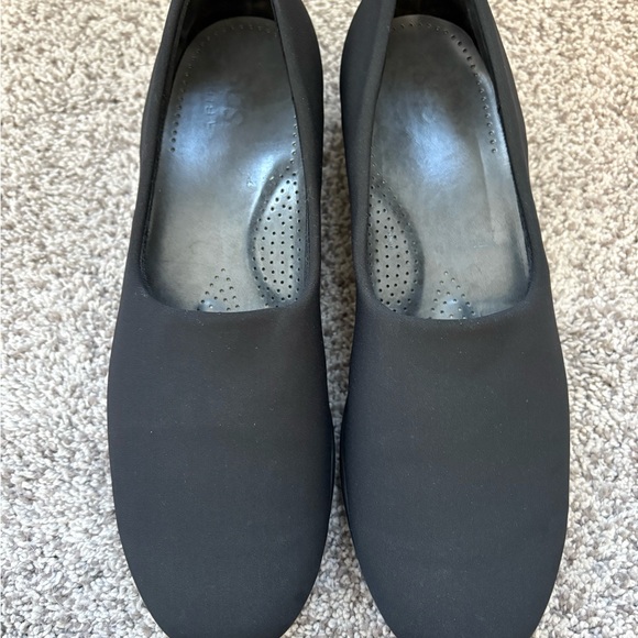 SAS Bliss Slip-On Wedge Loafers – Black – Size 9 - Picture 2 of 9